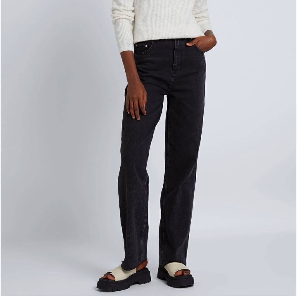 NEW ONLY high waist straight jeans 28